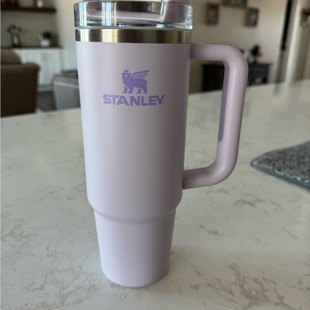 Stanley 30oz tumbler.